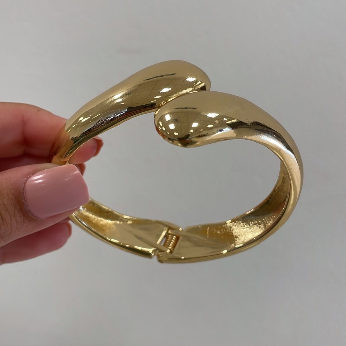 Pulseira bracelete, gota 2, dourado - P949